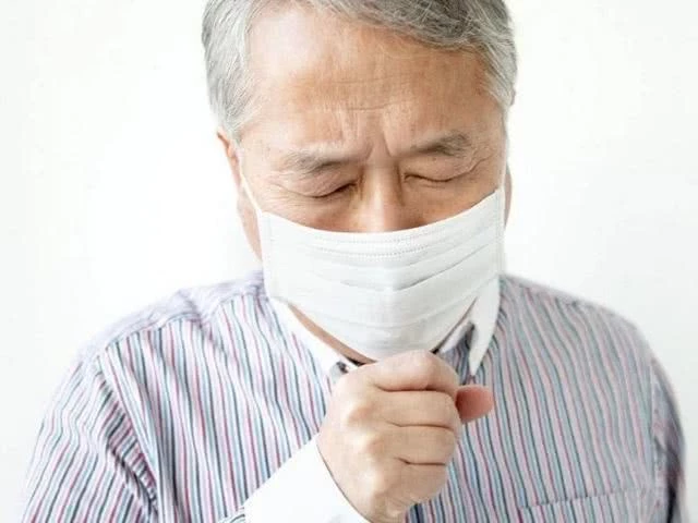 為什么夏天總是喉嚨不舒服？可視喉鏡檢查一下了解原因